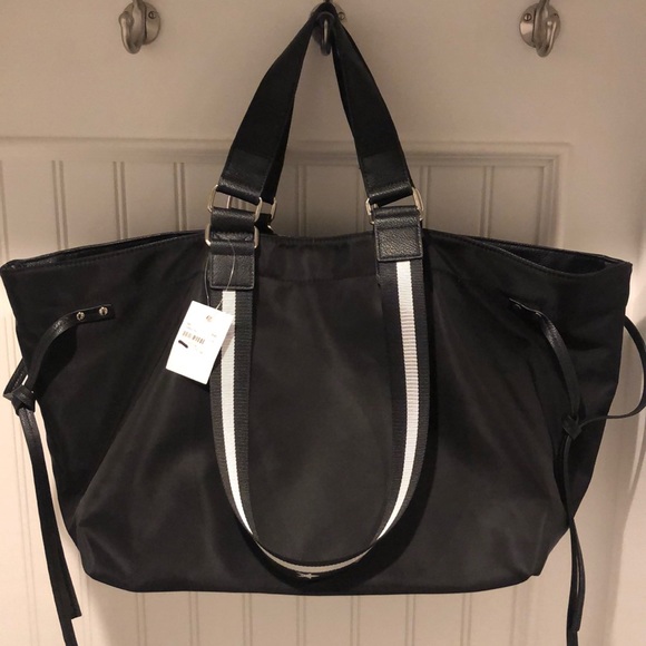 Ah Dorned Handbags - 🌟Ah Dorned HUGE nylon tote with 2 strap lengths!